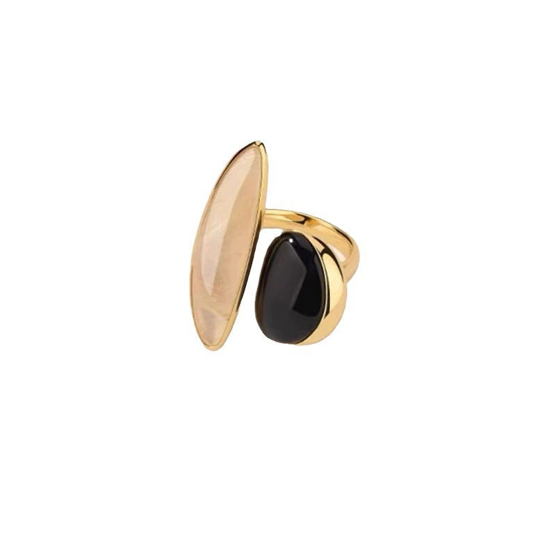 Bague ouverte irrégulière en laiton plaqué or 18 carats avec pierre naturelle