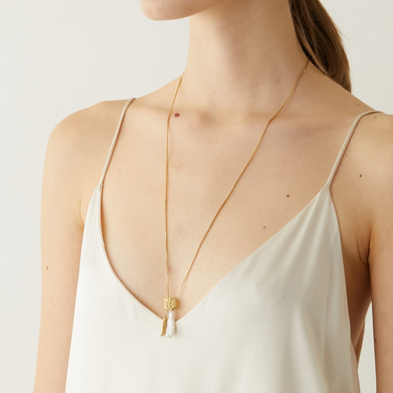 Collier de perles à long fil en or 18 carats