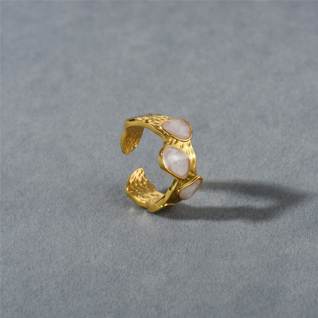 18K Gold Shell Ring