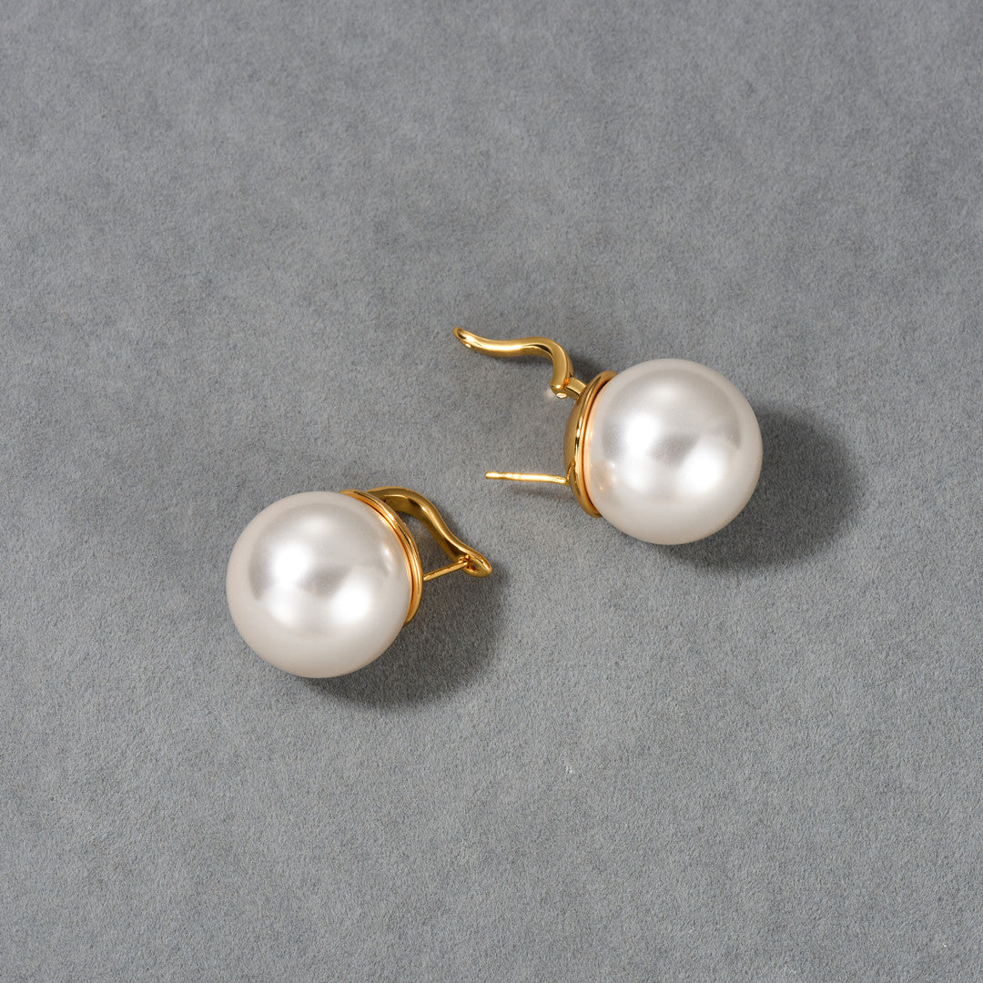 Boucles d'oreilles en or 18 carats avec grosses perles