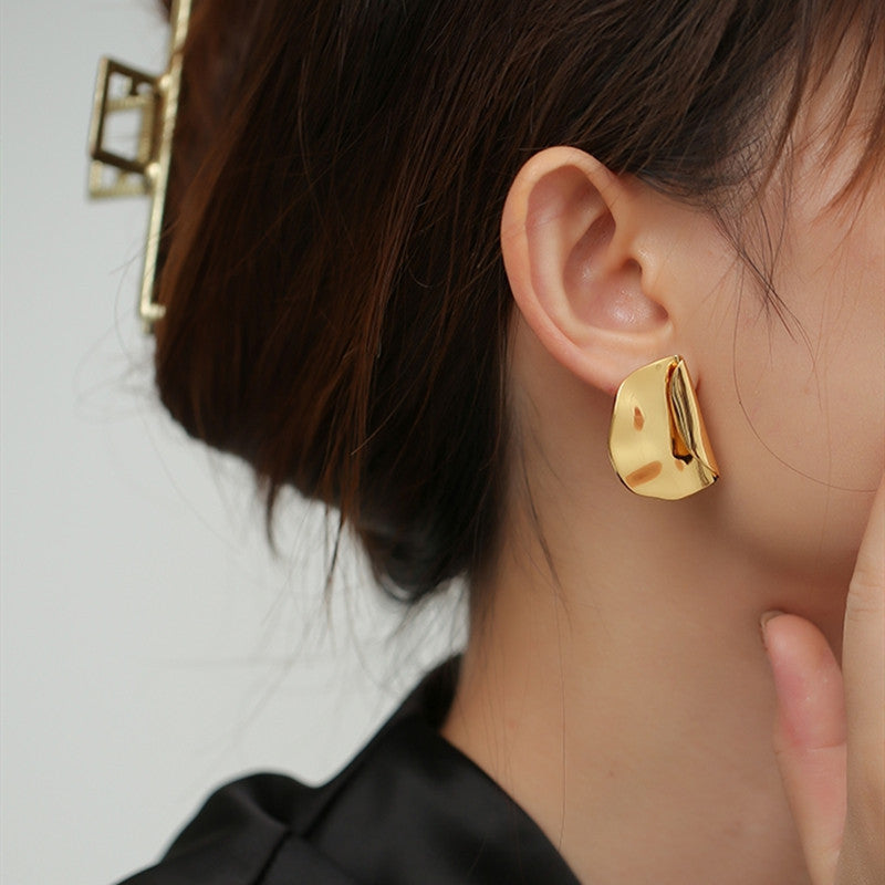 18K Gold Minimalist Earrings