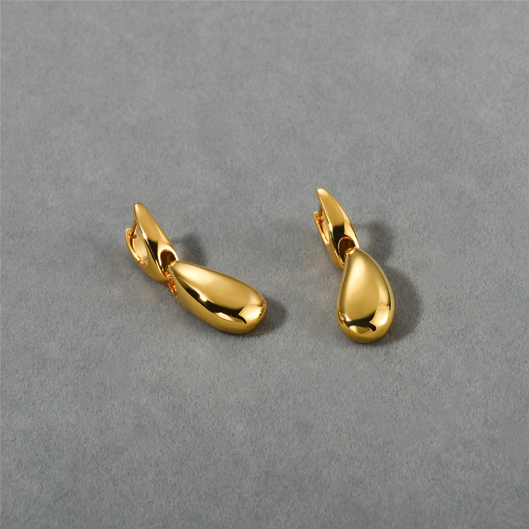 Boucles d'oreilles pendantes en or 18 carats en forme de goutte d'eau