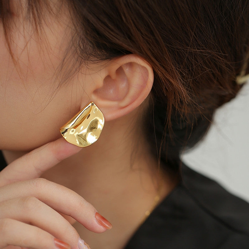 18K Gold Minimalist Earrings