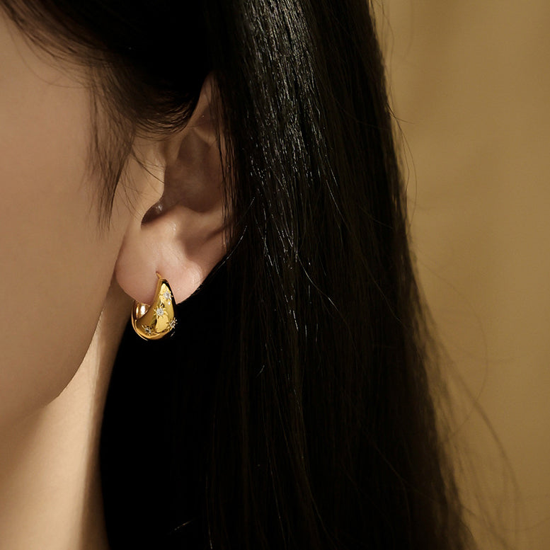 18K Gold Hoop Star Earrings