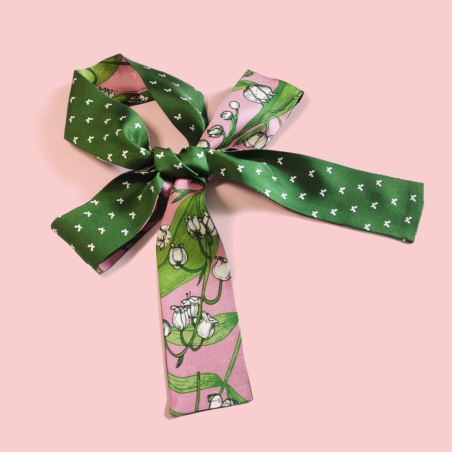 Foulard fin 100 % soie de mûrier de qualité supérieure - Motif papillon et fleurs
