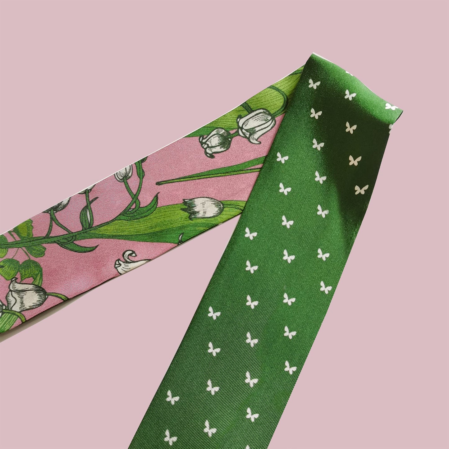 Foulard fin 100 % soie de mûrier de qualité supérieure - Motif papillon et fleurs