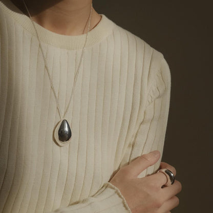 18K Gold Elliptical pendant Necklace