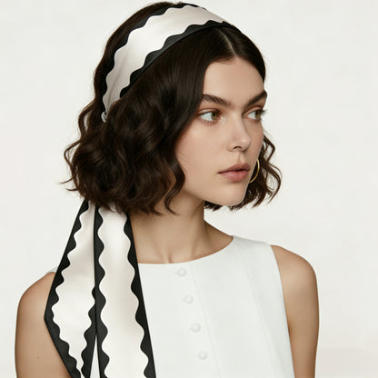 Foulard fin 100 % soie de mûrier de qualité supérieure - Motif chat et fleur rose